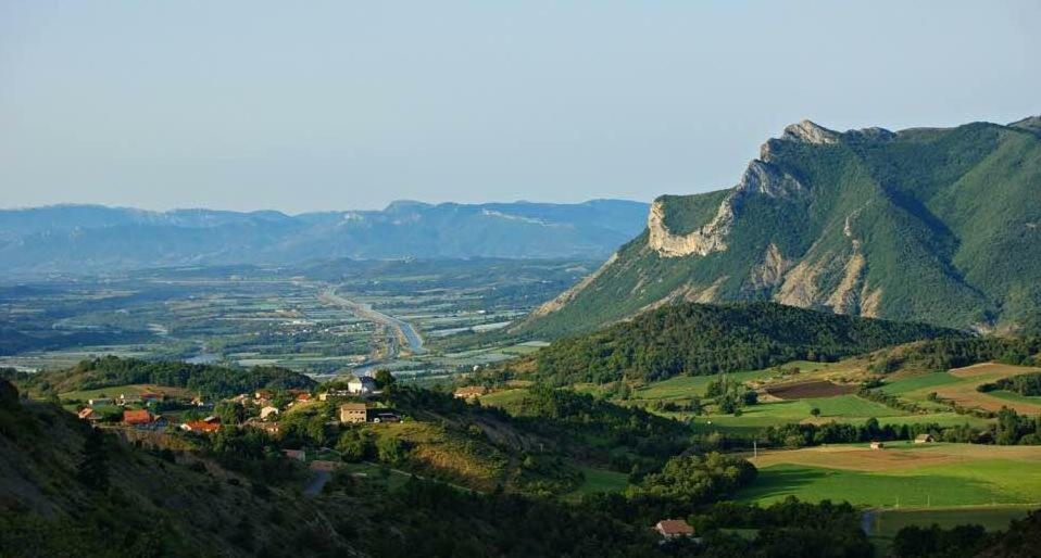 Chambre D'Hotes La Citadelle Lardier-et-Valenca Kültér fotó